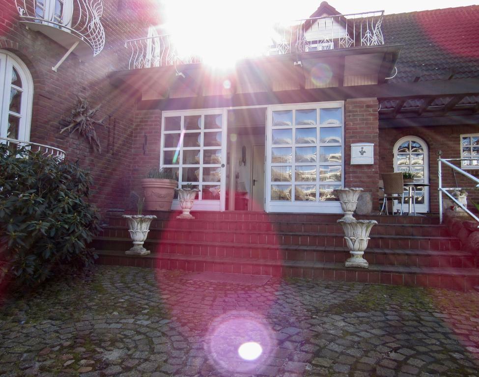Nordsee "Haus Luttenblick" Whg.: Meeresrauschen Wyk auf Föhr Exterior foto