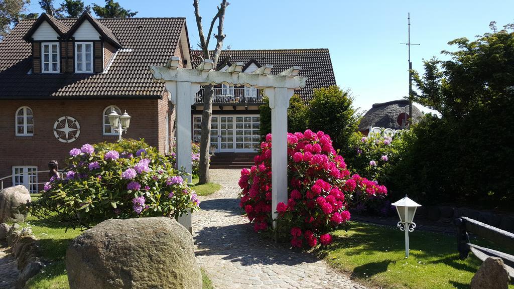 Nordsee "Haus Luttenblick" Whg.: Meeresrauschen Wyk auf Föhr Exterior foto